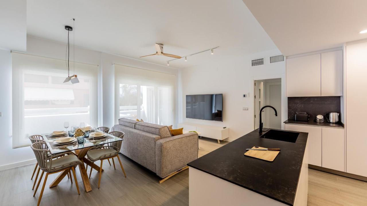 מוטריל Homity Holidays - Playa Granada - Marina Golf מראה חיצוני תמונה