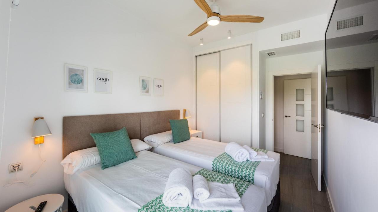 מוטריל Homity Holidays - Playa Granada - Marina Golf מראה חיצוני תמונה